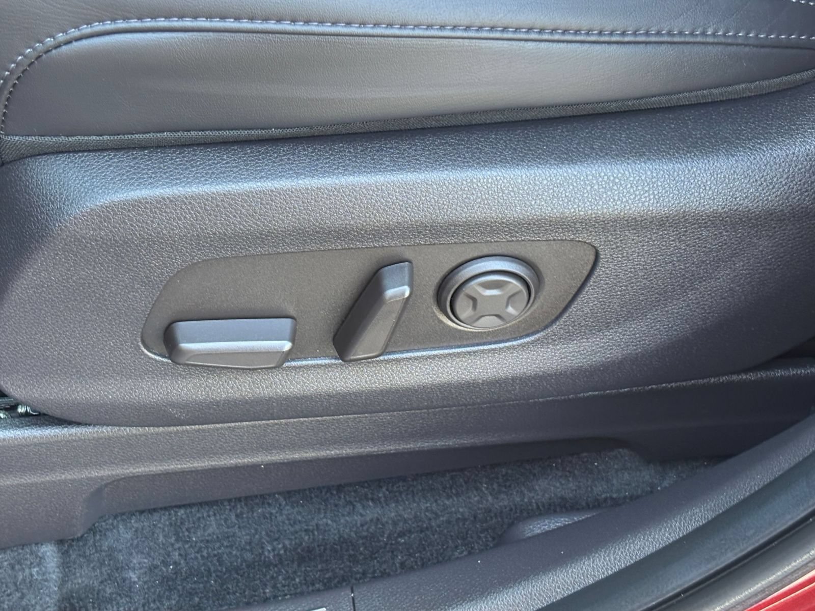 Used 2026 Kia Carnival FWD image 21