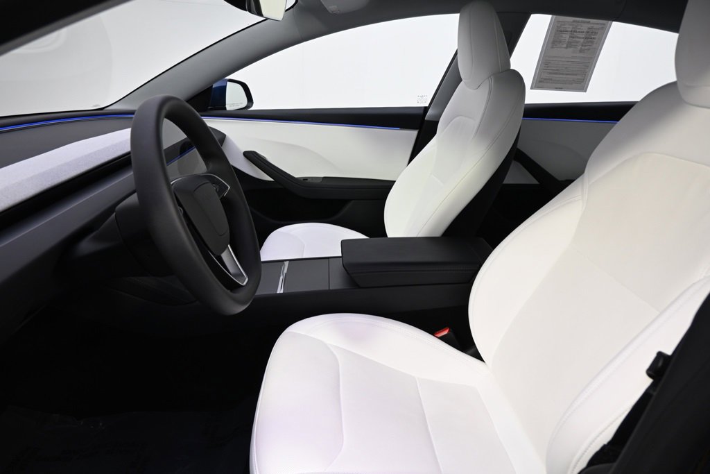 Used 2025 Tesla Model 3 Long Range image 13