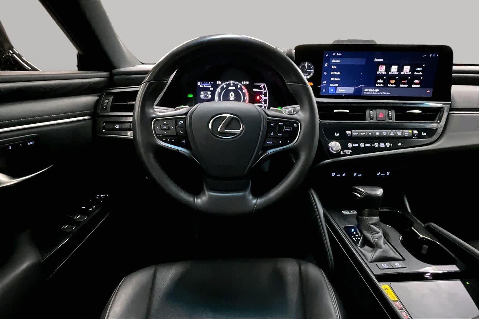 Used 2024 Lexus ES 300h w/ Premium Package FWD image 5