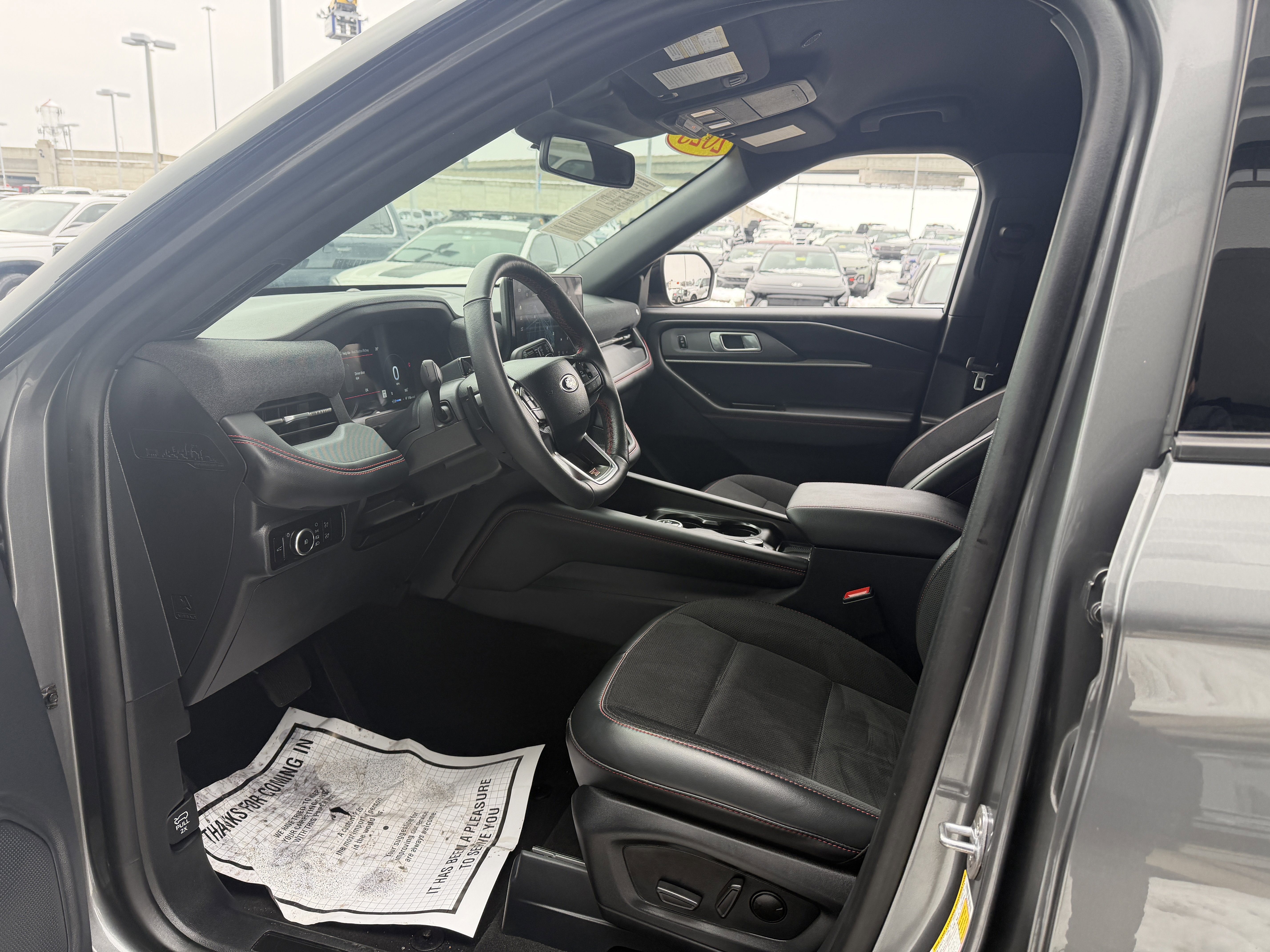 Used 2025 Ford Explorer ST image 32