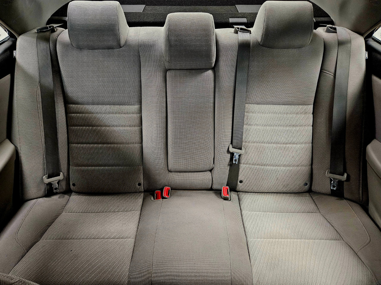 Used 2017 Toyota Camry LE image 27