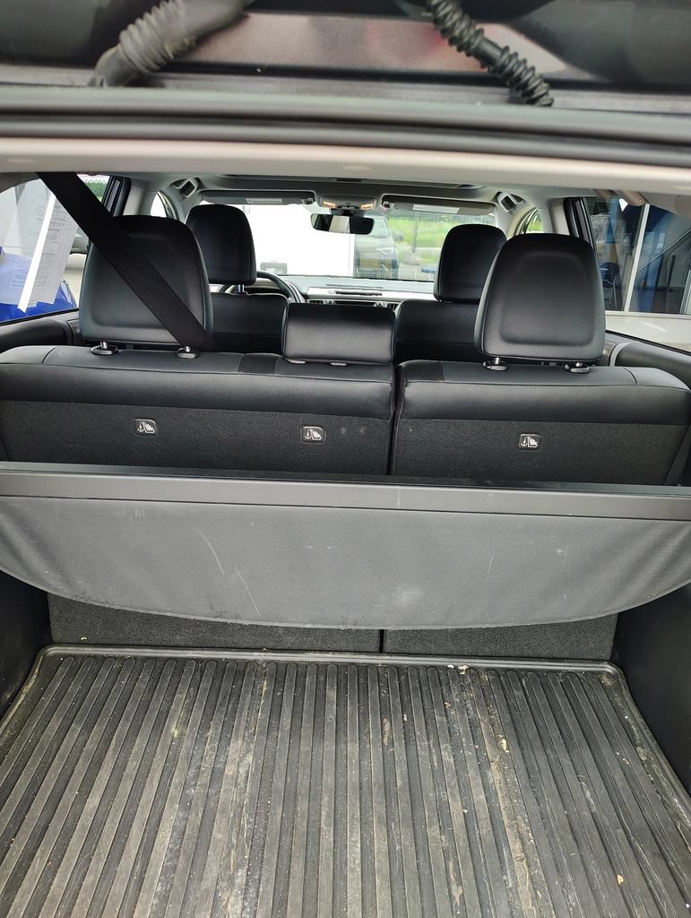 Used 2017 Toyota RAV4 Limited w/ Advanced Technology Package FWD image 16