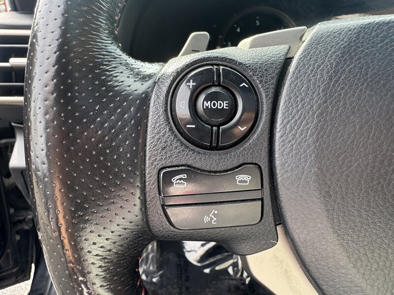 Used 2016 Lexus IS 350 RWD image 23
