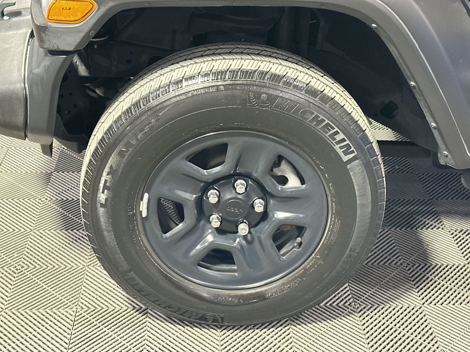 Used 2020 Jeep Wrangler Sport image 12