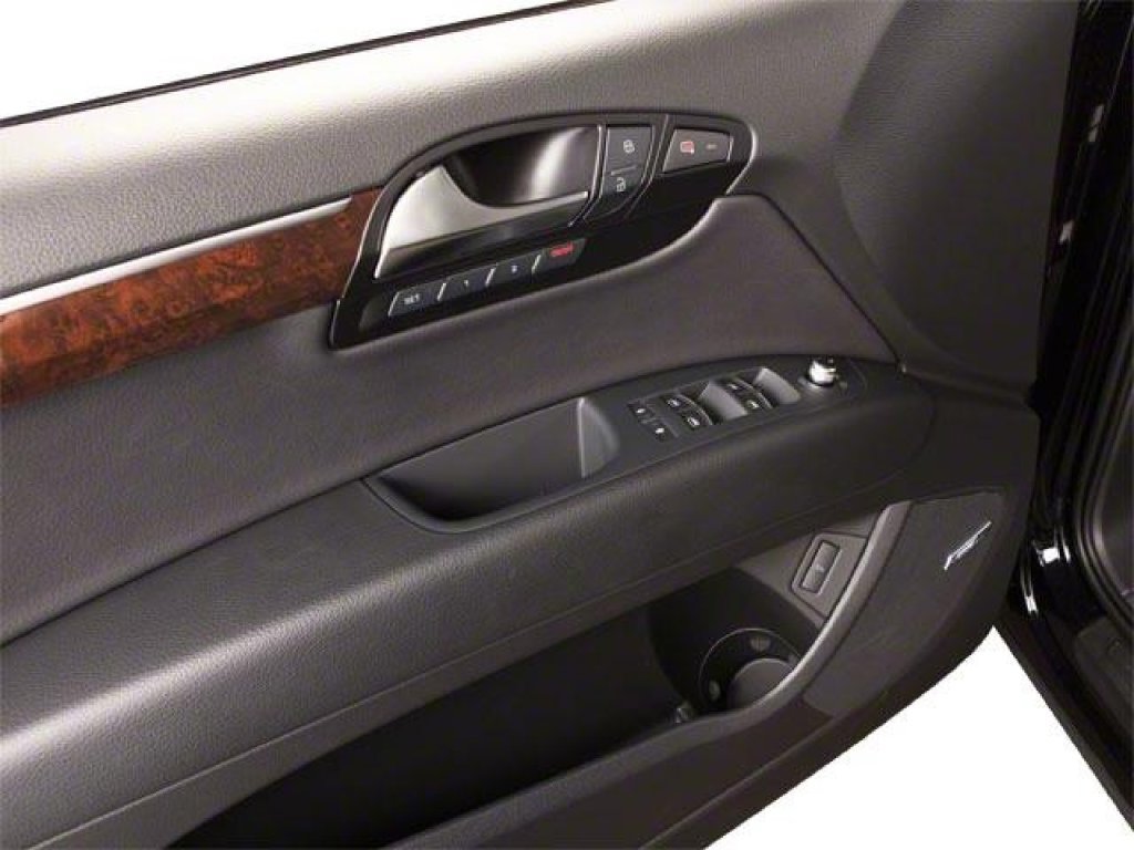 Used 2010 Audi Q7 TDI Premium Plus AWD/4WD image 10