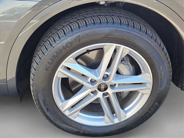 Certified 2025 Audi Q5 e Premium Plus w/ Premium Plus Package AWD/4WD image 23