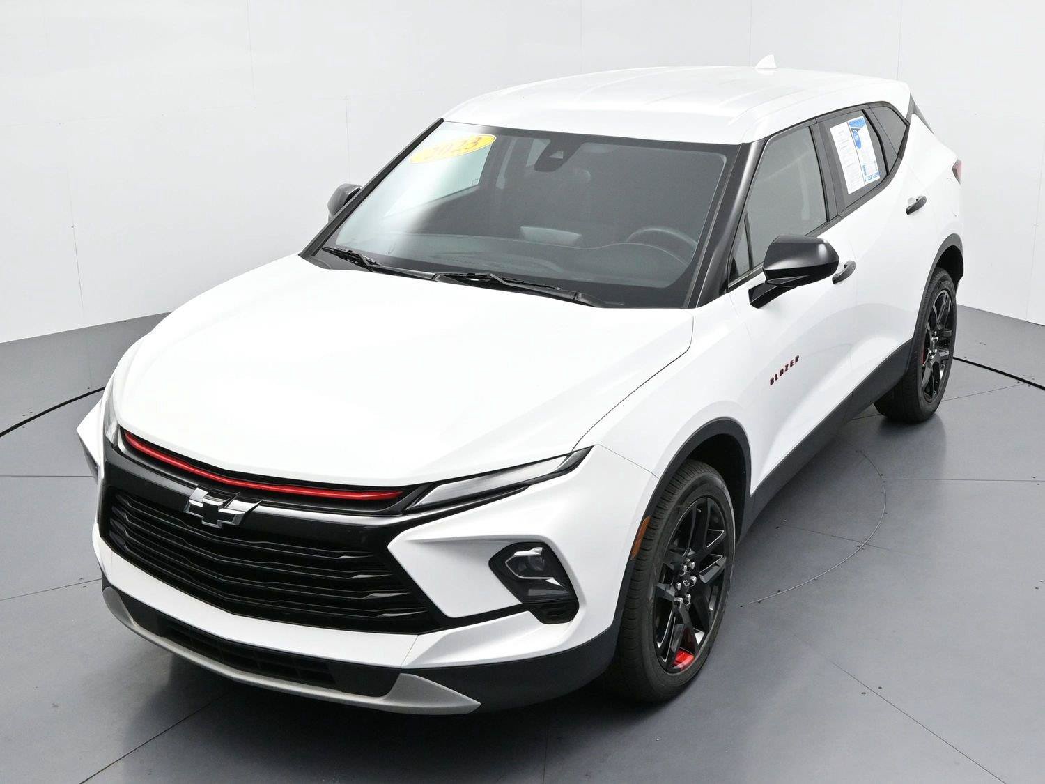 Used 2023 Chevrolet Blazer LT FWD image 38
