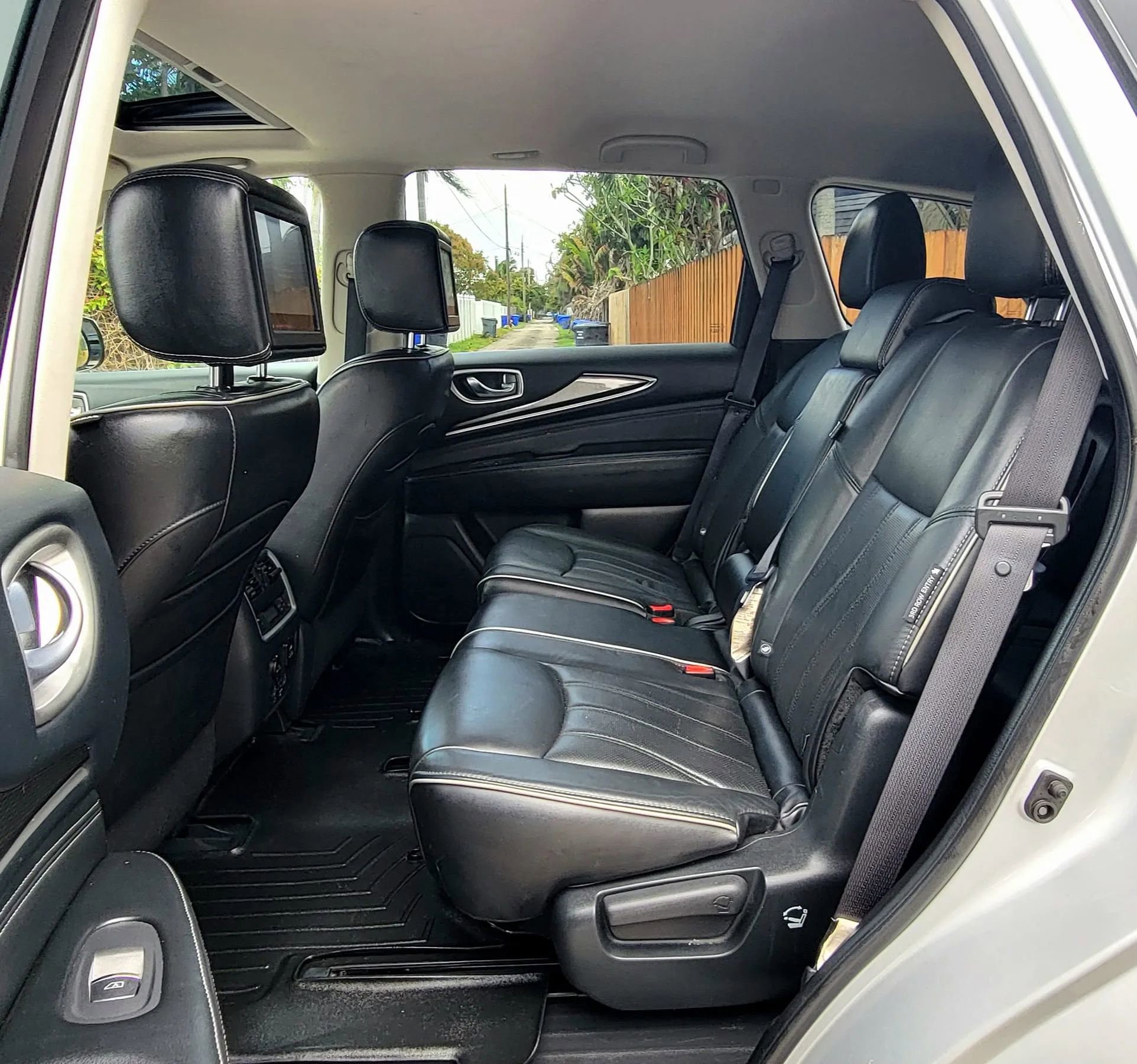 Used 2019 INFINITI QX60 Luxe w/ Essential Package AWD/4WD image 5