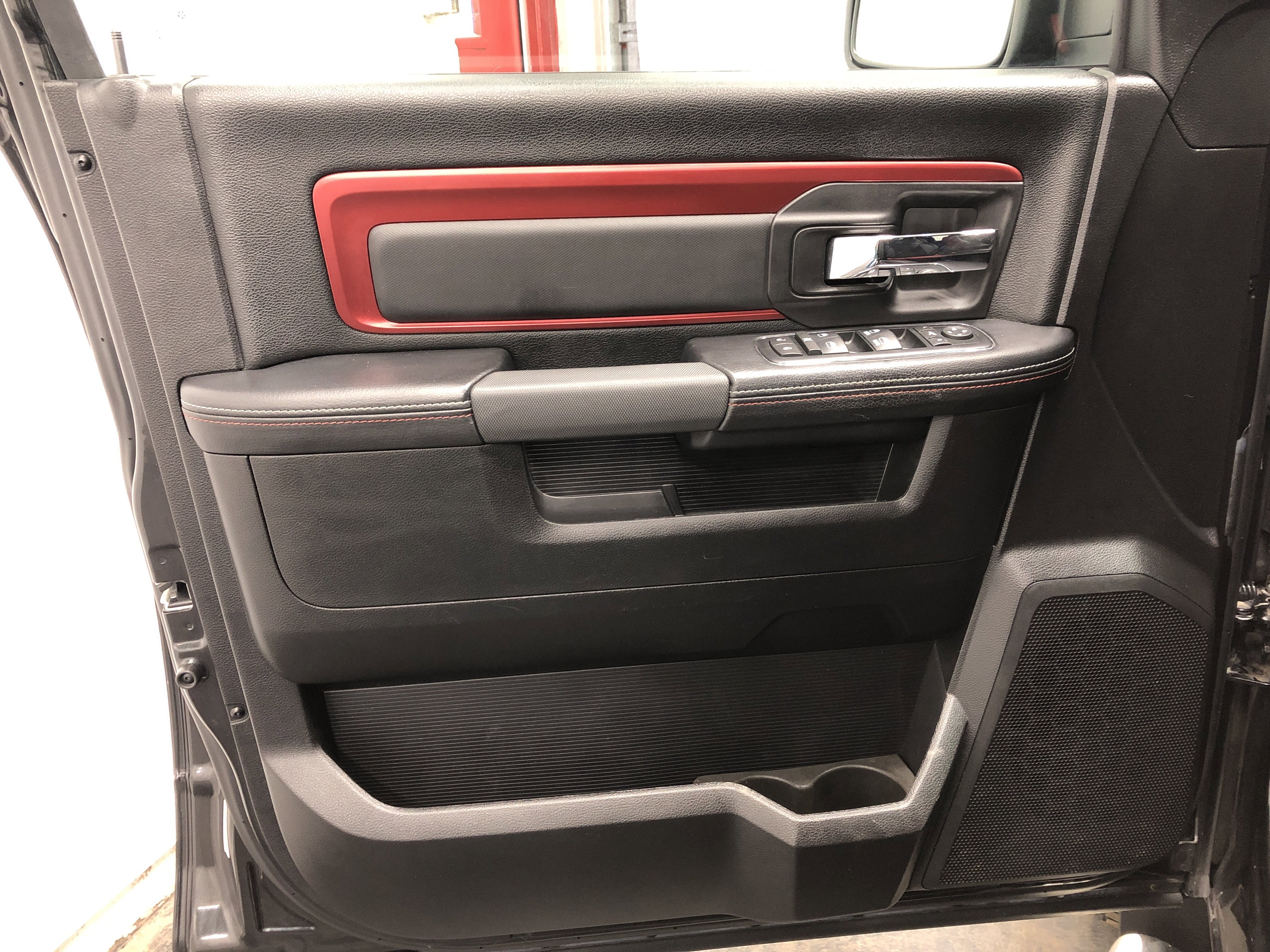 Used 2016 RAM 1500 Rebel w/ Luxury Group image 13