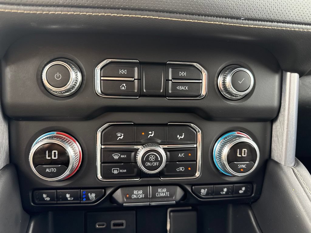 Used 2022 GMC Yukon XL SLT w/ SLT Premium Package AWD/4WD image 31