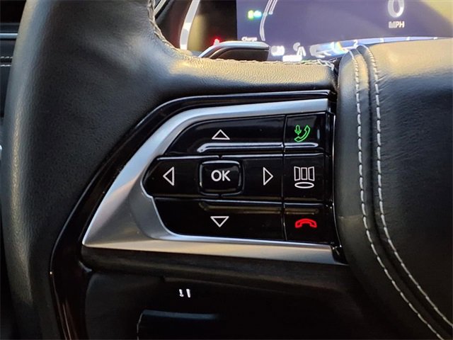 Used 2023 Jeep Grand Cherokee Overland w/ Advanced Protech Group III image 14