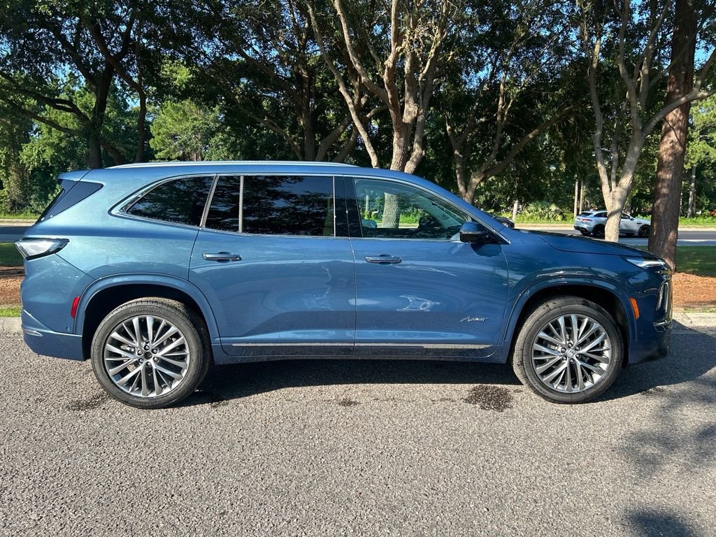Used 2026 Buick Enclave Avenir w/ Super Cruise Package AWD/4WD image 5