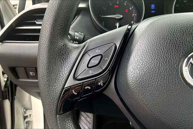 Used 2020 Toyota C-HR LE FWD image 10
