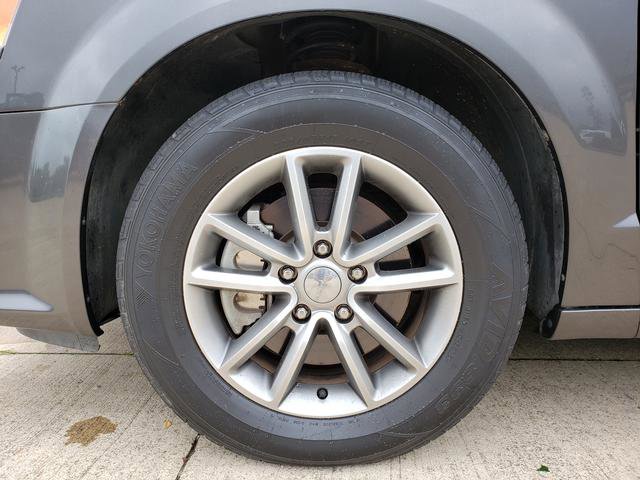 Used 2016 Dodge Grand Caravan SE image 27