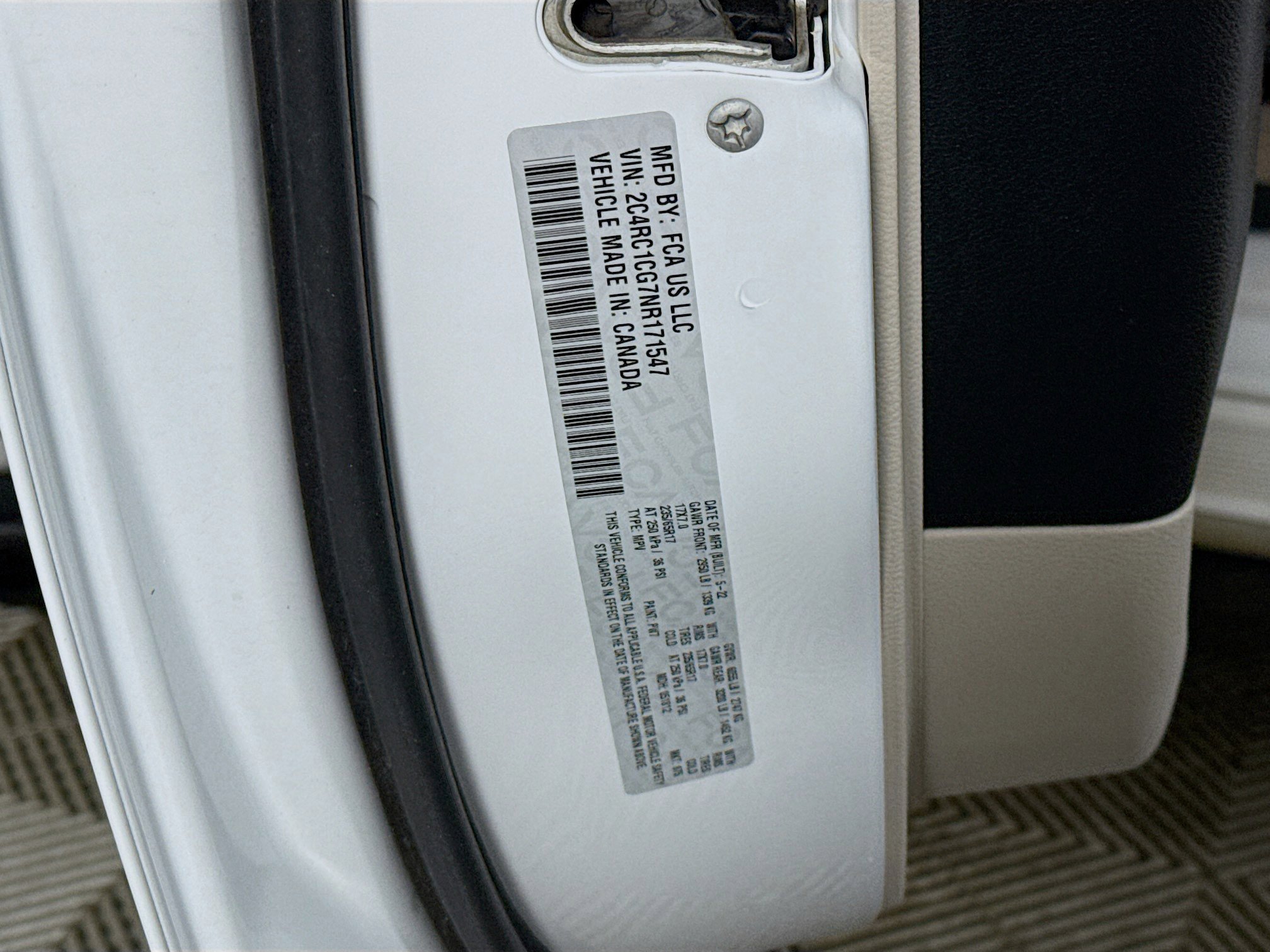 Used 2022 Chrysler Voyager LX FWD image 38