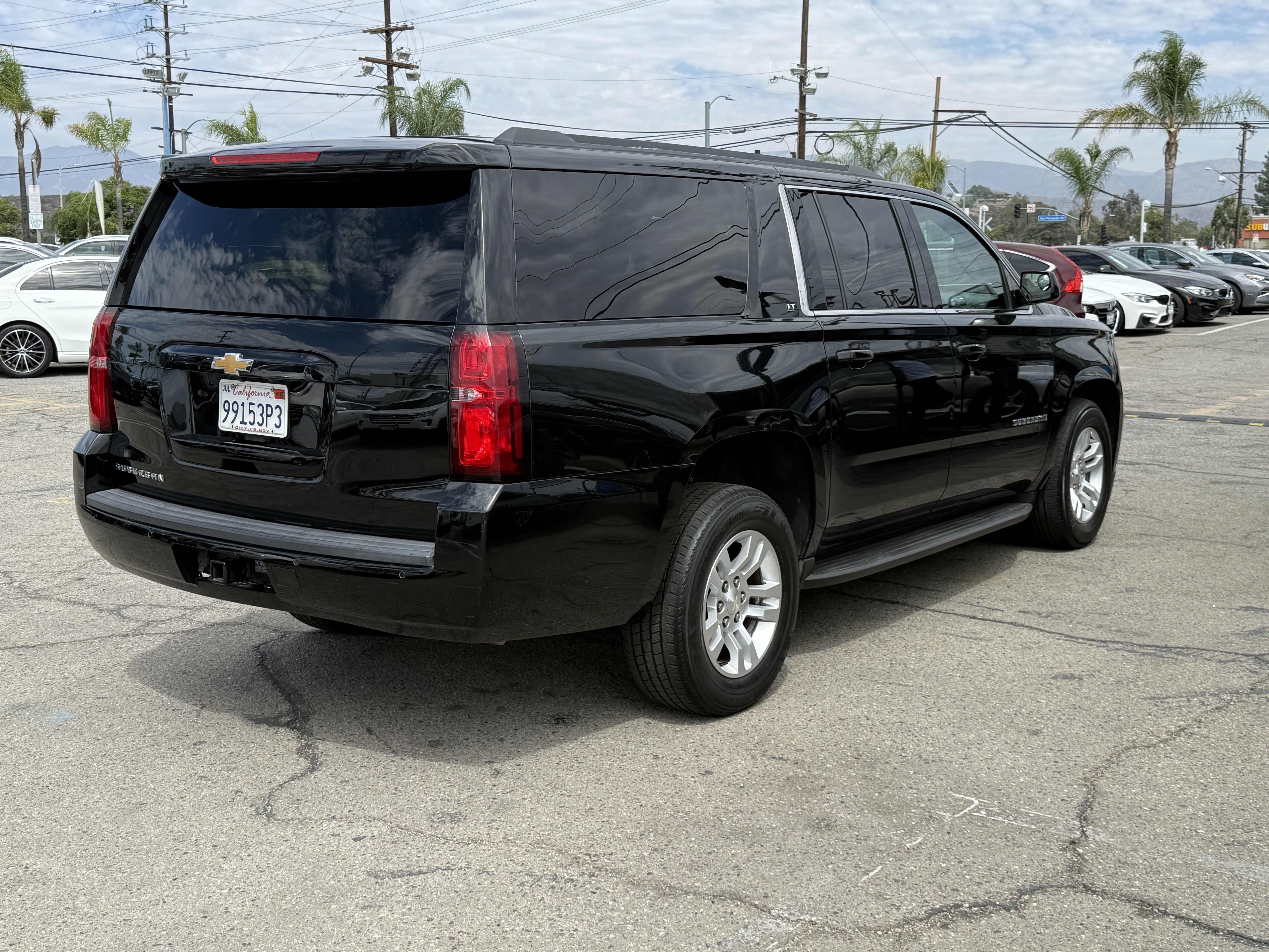 Used 2020 Chevrolet Suburban LT image 5