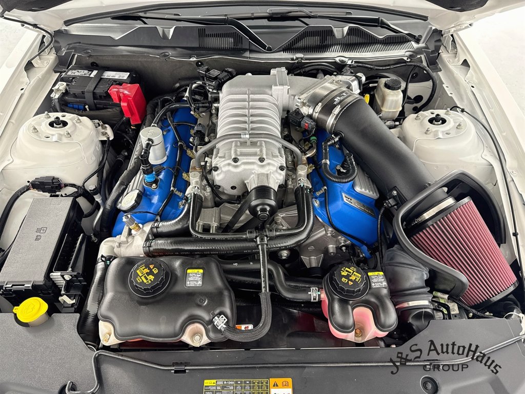 Used 2011 Ford Mustang Shelby GT500 w/ SVT Performance Pkg RWD image 35