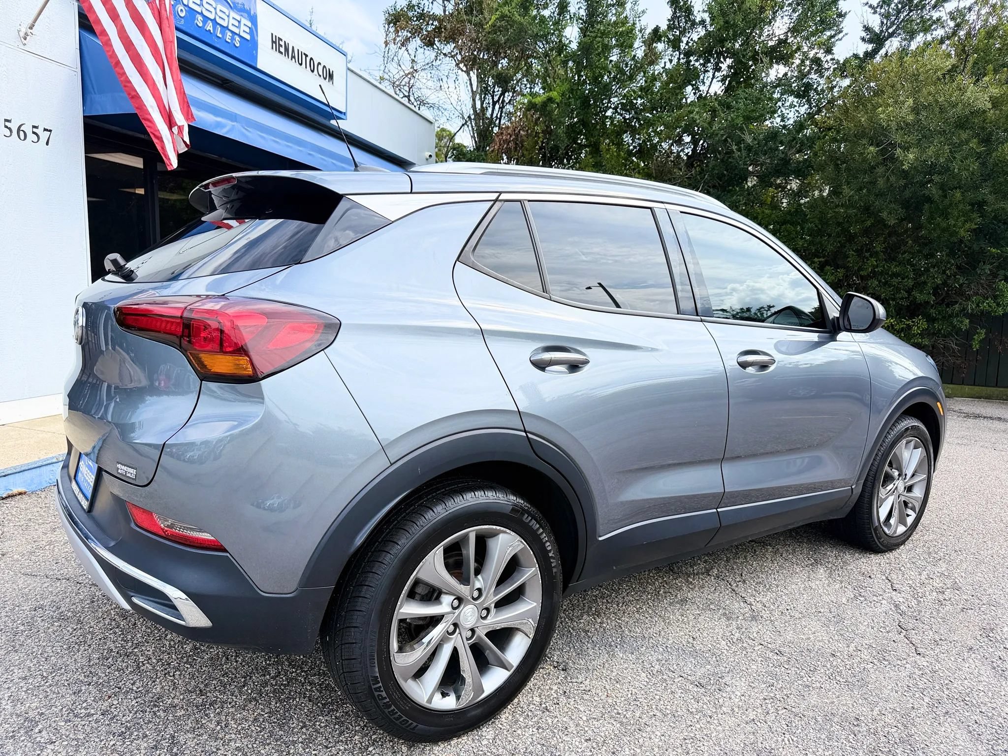 Used 2021 Buick Encore GX Essence w/ Experience Buick Package FWD image 22
