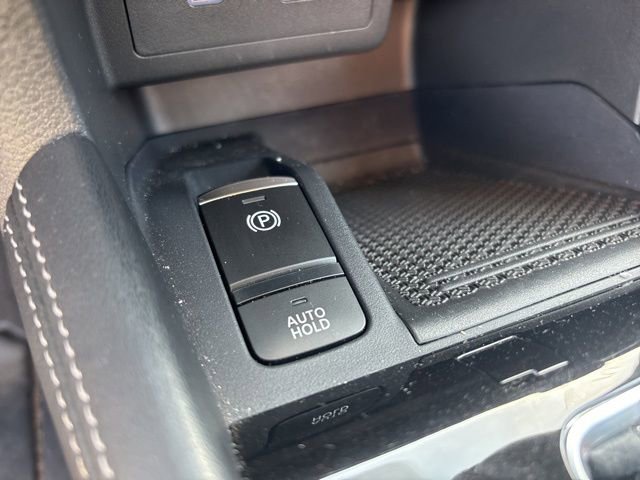 Used 2024 Nissan Kicks SR image 29