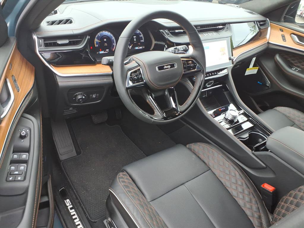 New 2026 Jeep Grand Cherokee Summit w/ Obsidian Package AWD/4WD image 17