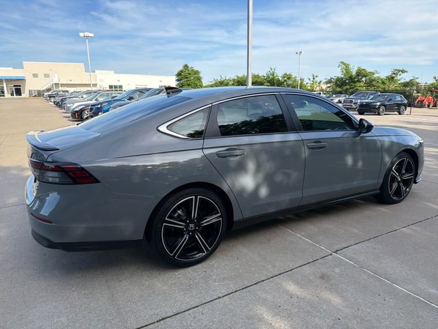 Used 2025 Honda Accord Sport image 5