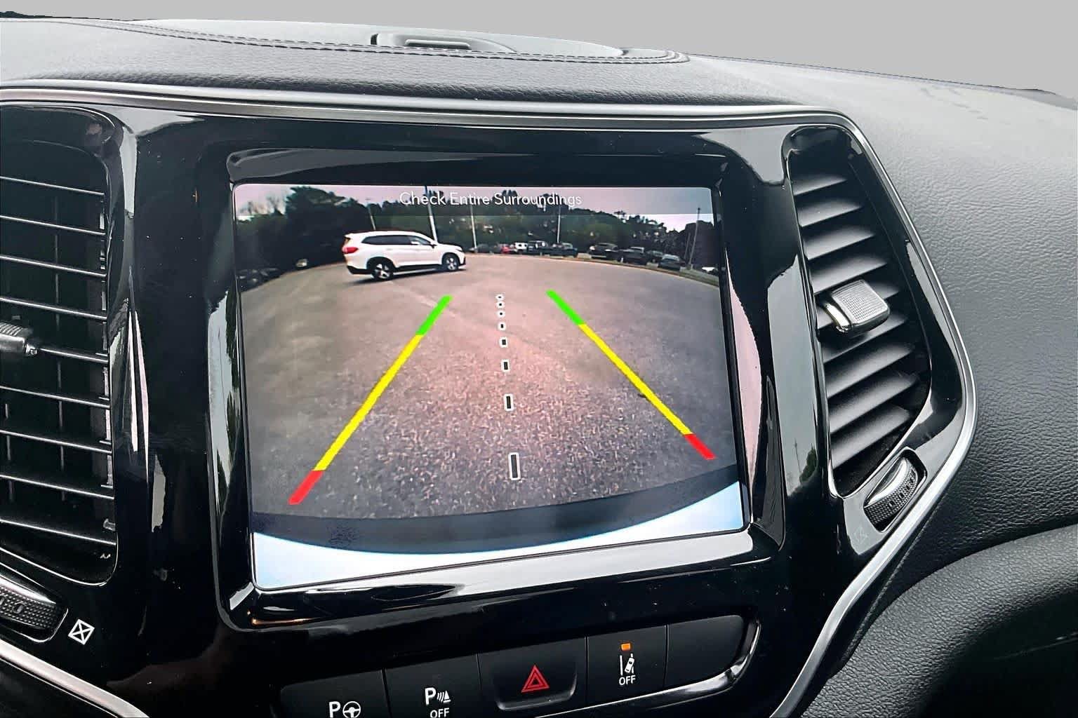 Used 2019 Jeep Cherokee Limited w/ Technology Group FWD image 26