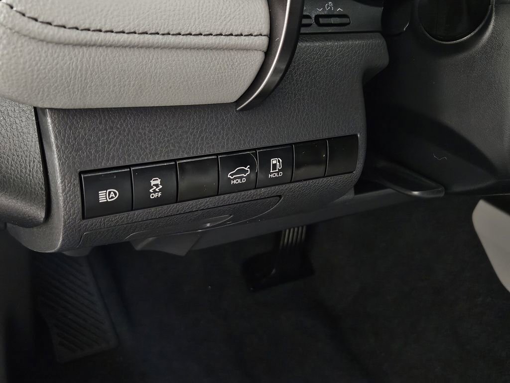 Used 2024 Toyota Camry SE FWD image 23