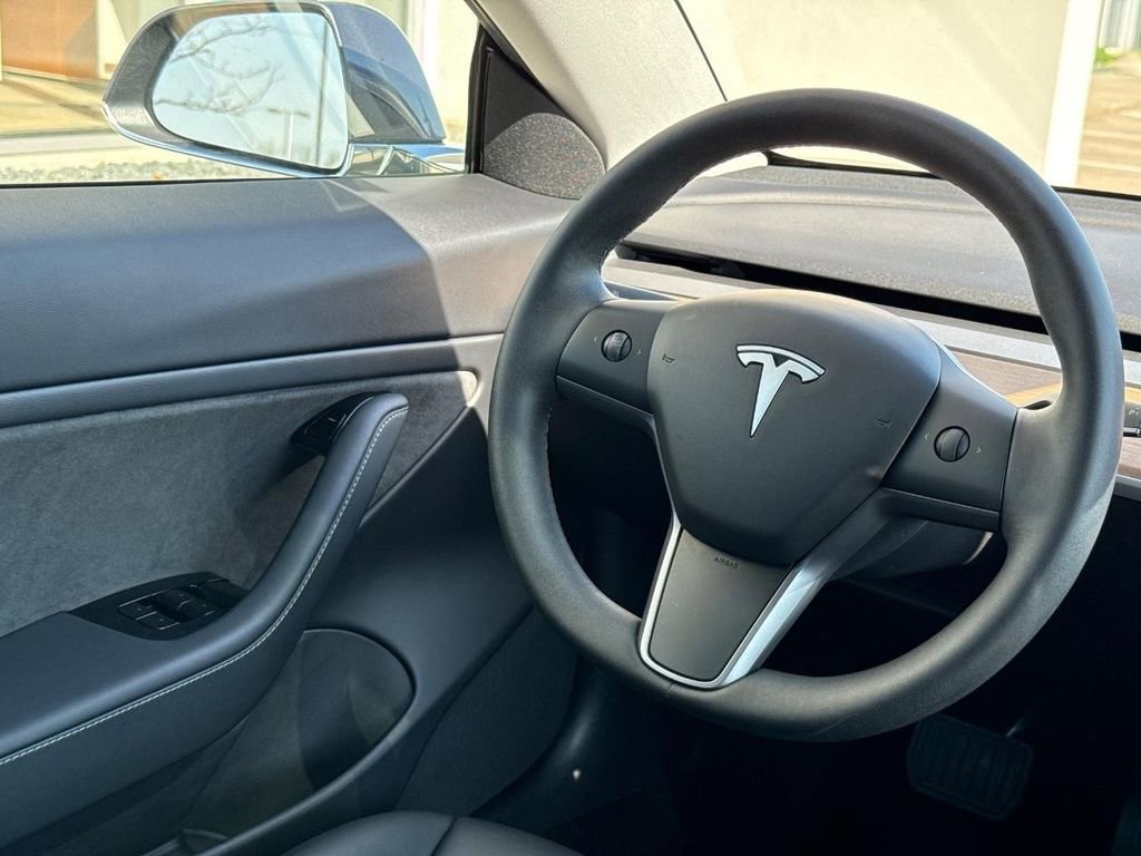 Used 2020 Tesla Model 3 Long Range AWD/4WD image 13