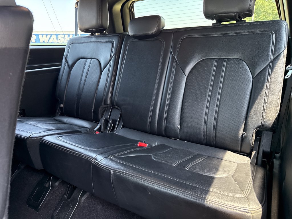 Used 2020 Ford Expedition Max Limited RWD image 30