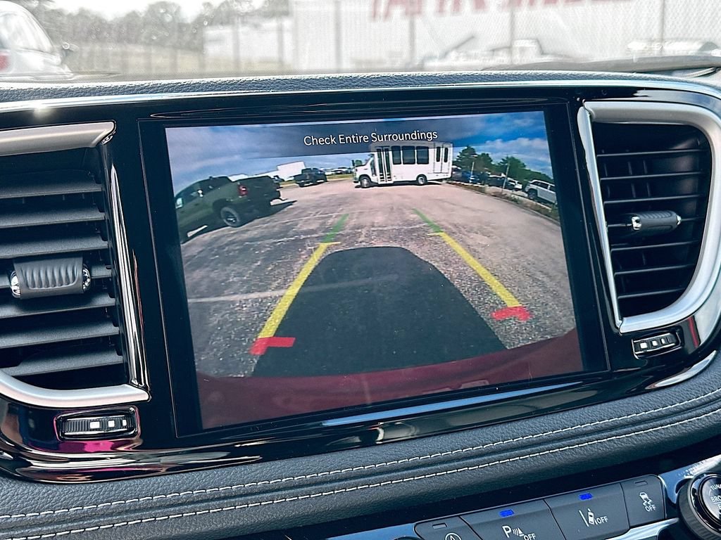 New 2027 Chrysler Pacifica Limited FWD image 18