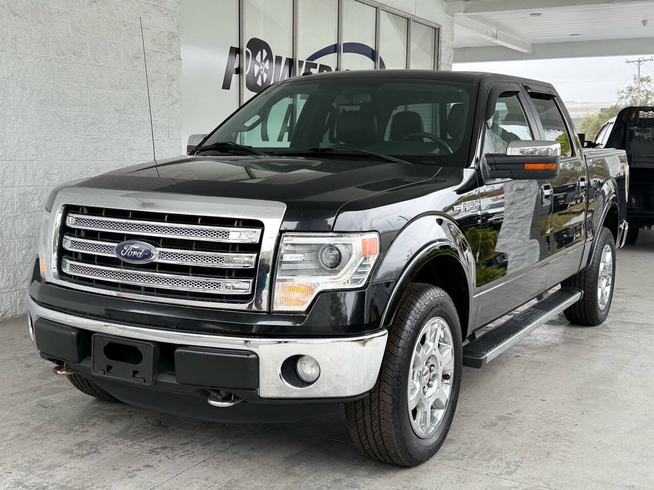 Used 2014 Ford F150 Lariat w/ Equipment Group 502A Luxury AWD/4WD image 15