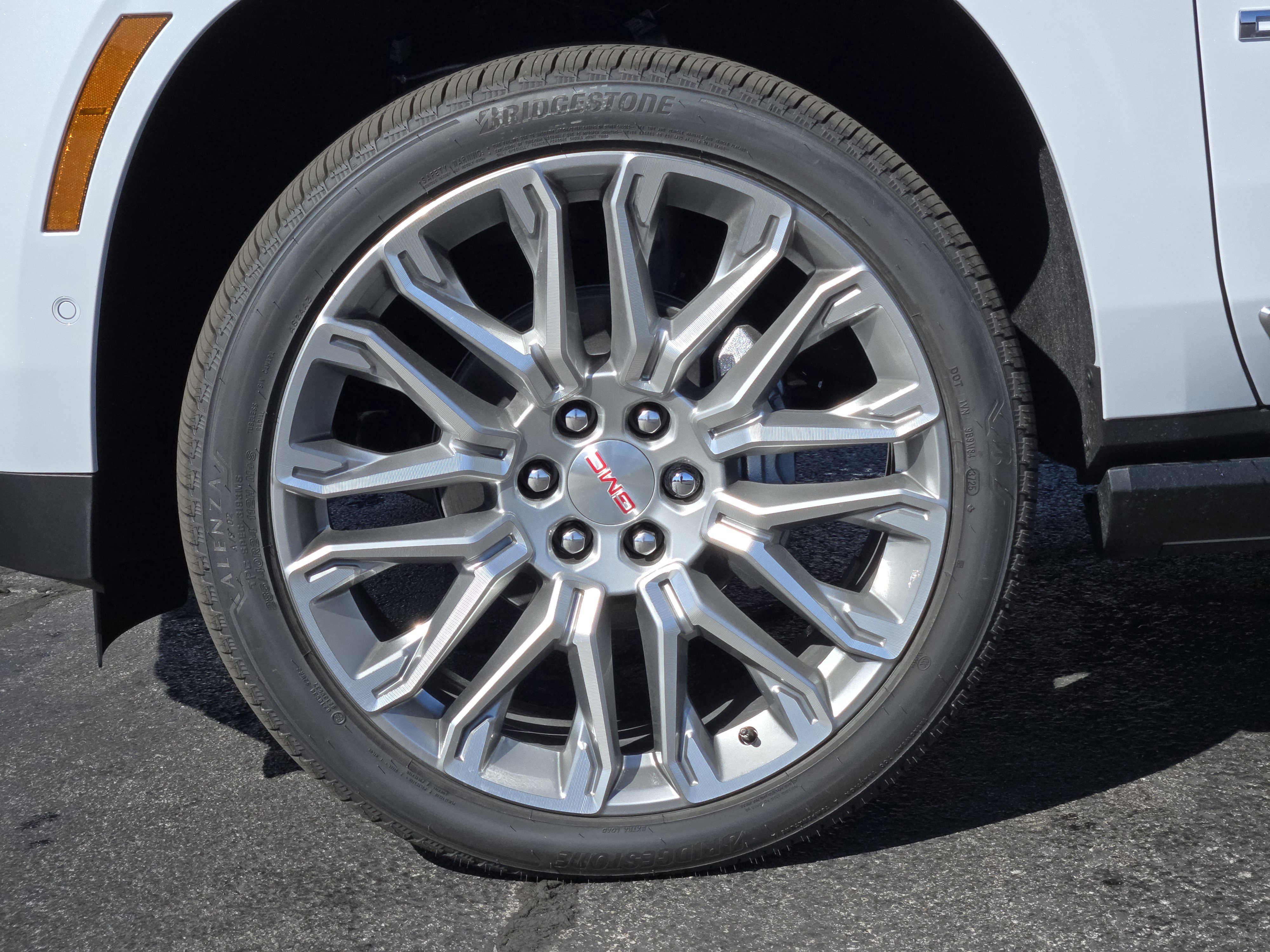 New 2026 GMC Yukon XL Denali w/ Denali Reserve Package image 10