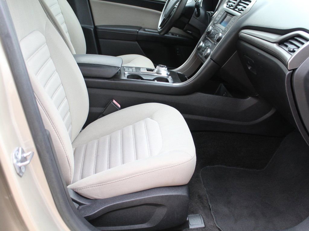 Used 2018 Ford Fusion S image 11