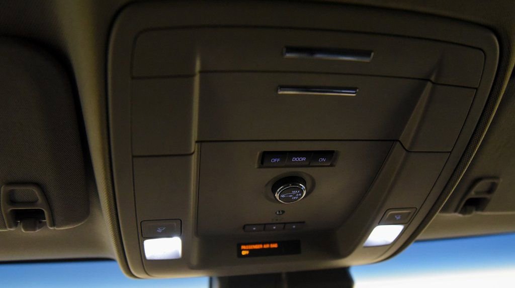 Used 2019 Chevrolet Suburban LT image 27