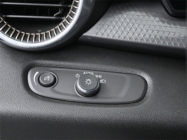 Used 2025 Chevrolet Trax ACTIV w/ Sunroof Package image 14