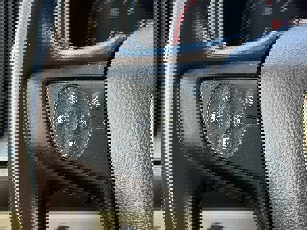 Used 2016 GMC Canyon SLT w/ Driver Alert Package image 13