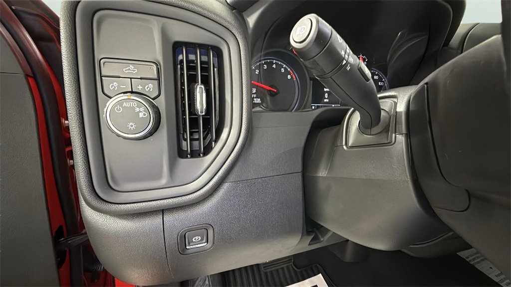 Certified 2024 Chevrolet Silverado 1500 Custom image 19