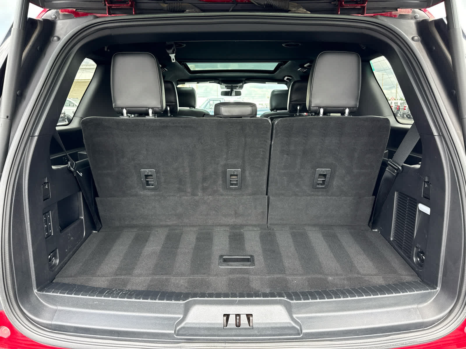 Used 2018 Ford Expedition XLT w/ Equipment Group 202A AWD/4WD image 25