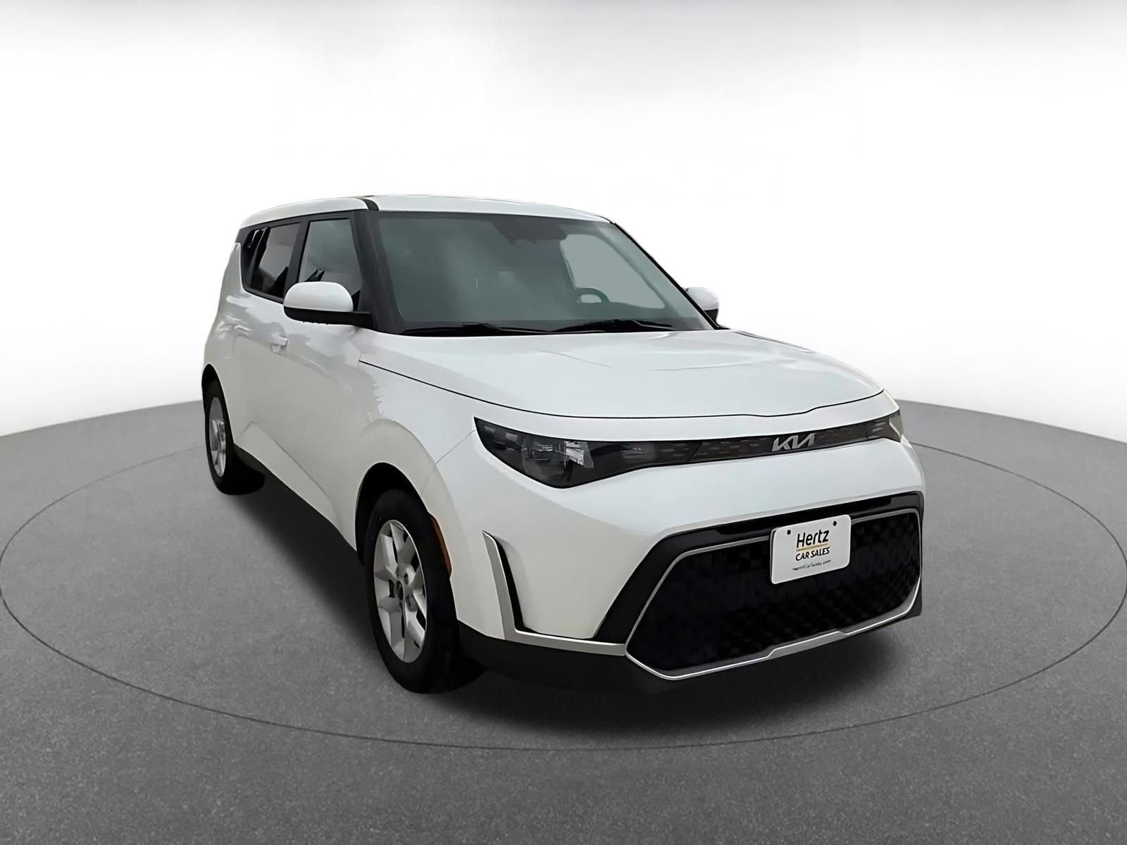 Used 2024 Kia Soul LX w/ LX Technology Package image 3