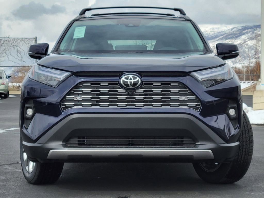 Used 2023 Toyota RAV4 Limited image 17