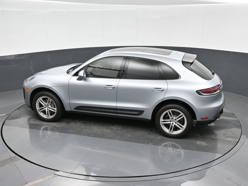 Certified 2022 Porsche Macan image 27