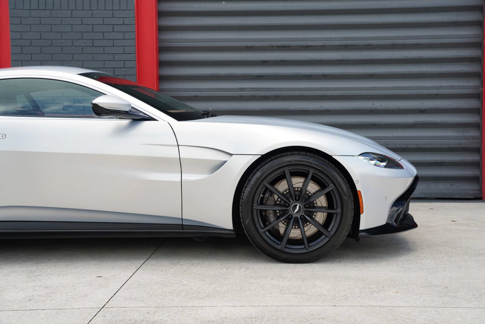 Used 2020 Aston Martin V8 Vantage Coupe RWD image 4