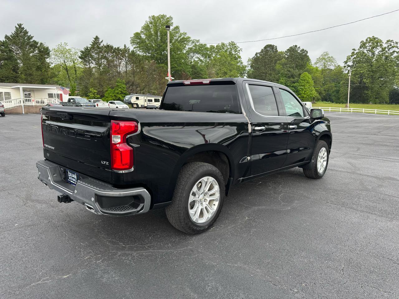 Used 2023 Chevrolet Silverado 1500 LTZ AWD/4WD image 6