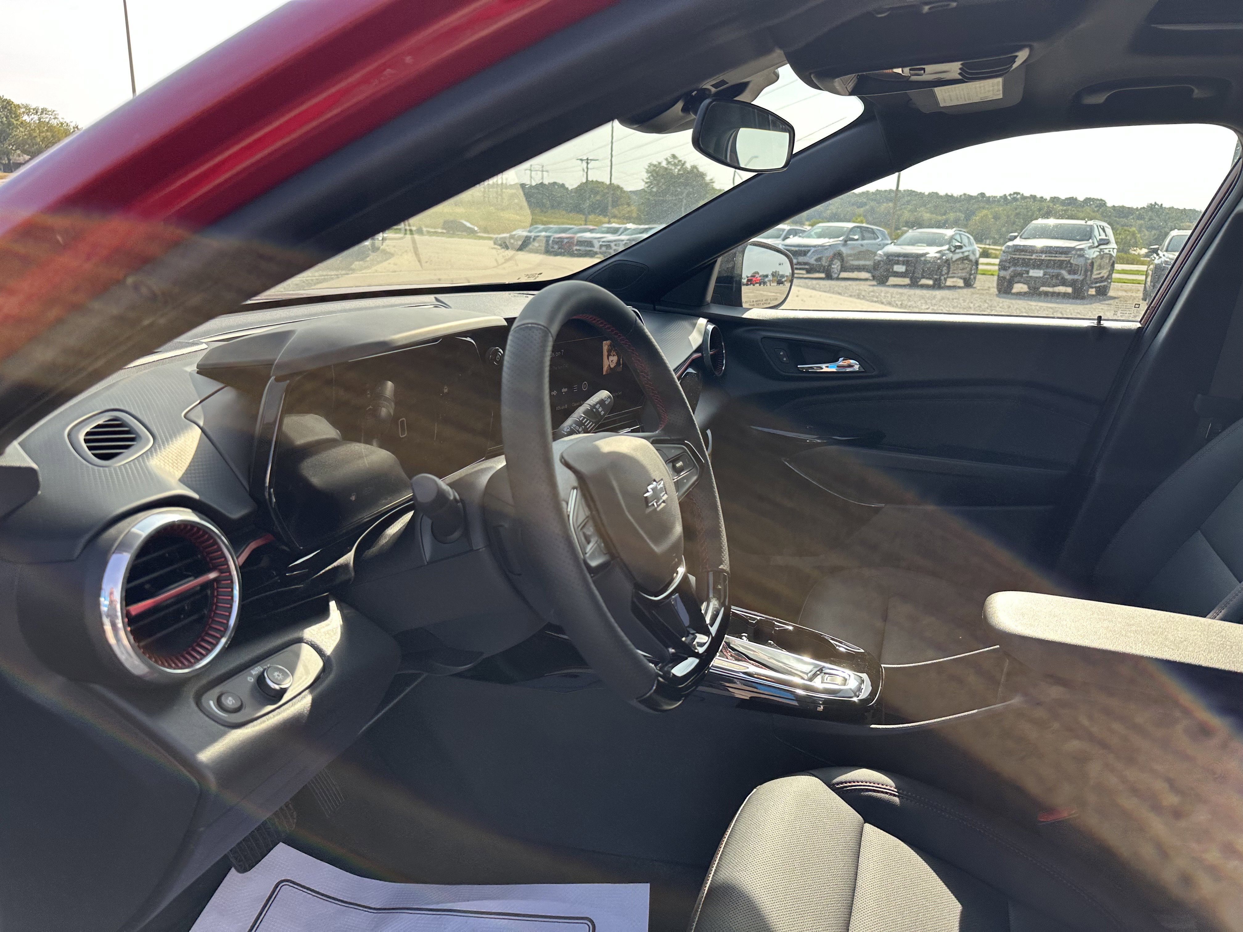 New 2026 Chevrolet Trax RS w/ Sunroof Package image 15