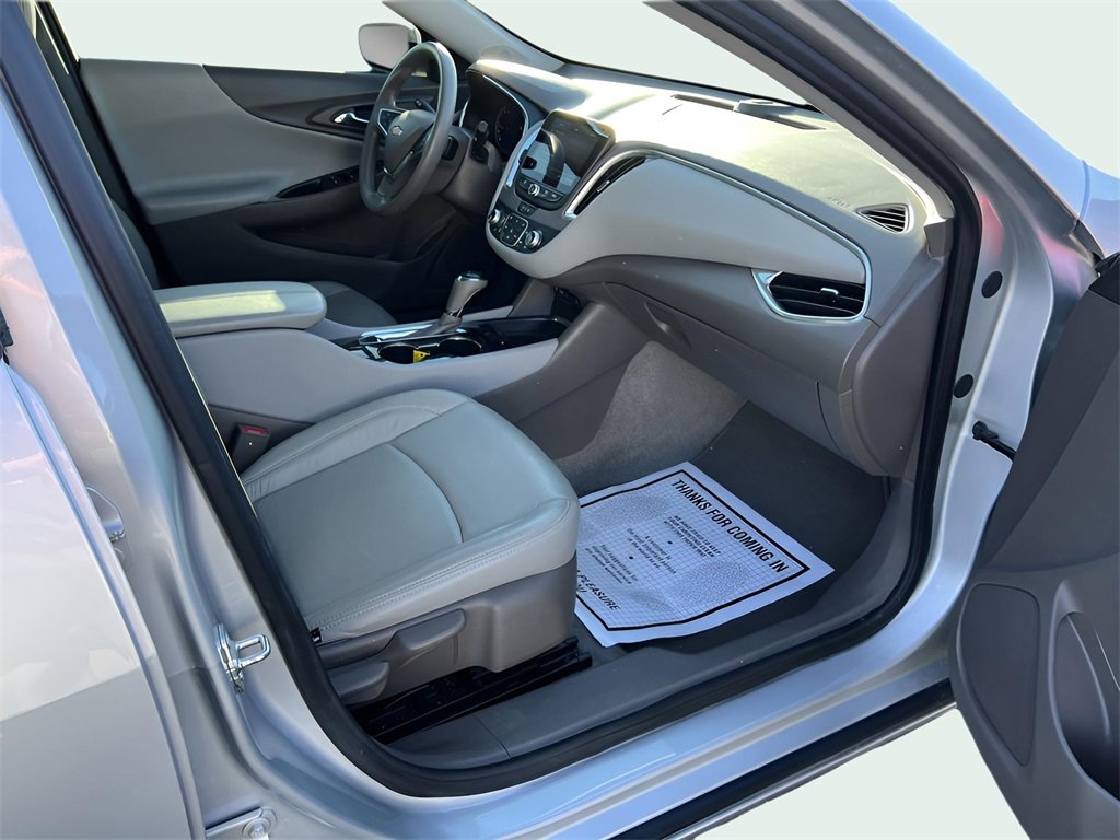 Used 2020 Chevrolet Malibu LT image 17