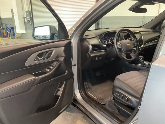 Used 2023 Chevrolet Traverse LT AWD/4WD image 25
