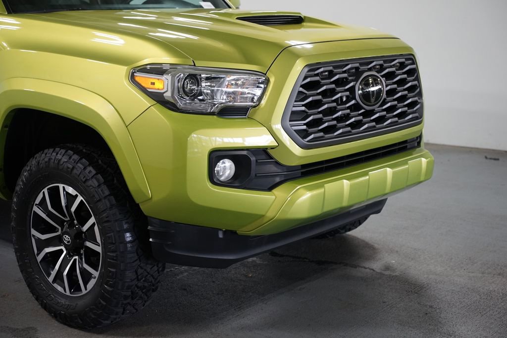 Certified 2023 Toyota Tacoma TRD Sport w/ Technology Package AWD/4WD image 4
