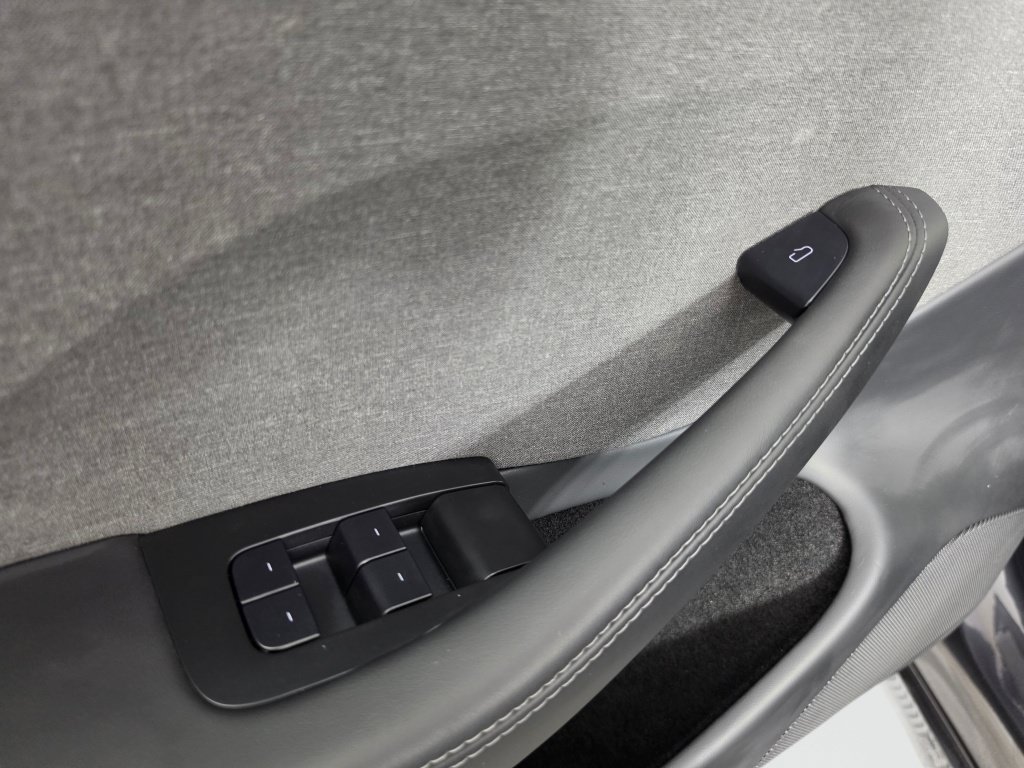 Used 2025 Tesla Model 3 Long Range RWD image 21