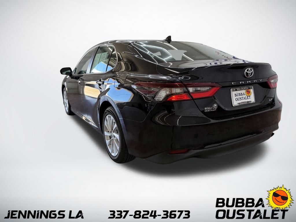 Used 2024 Toyota Camry LE image 3