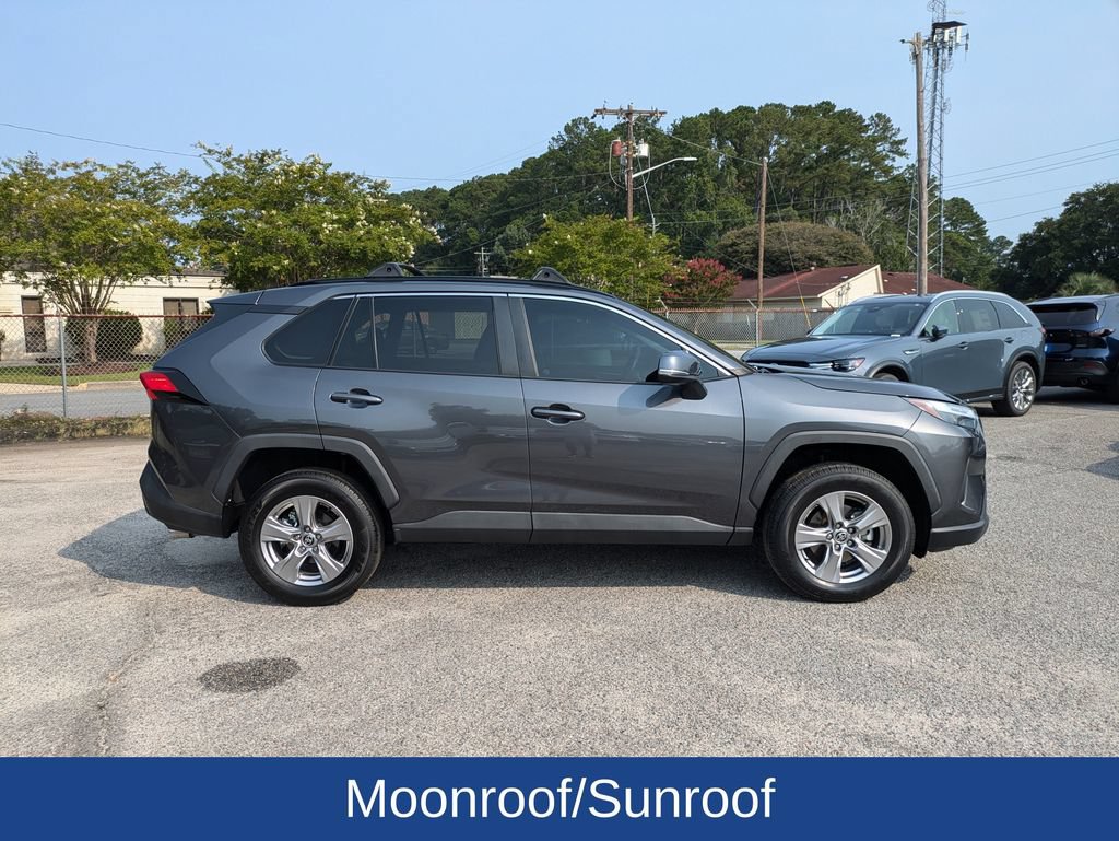 Used 2022 Toyota RAV4 XLE w/ Convenience Package FWD video 3
